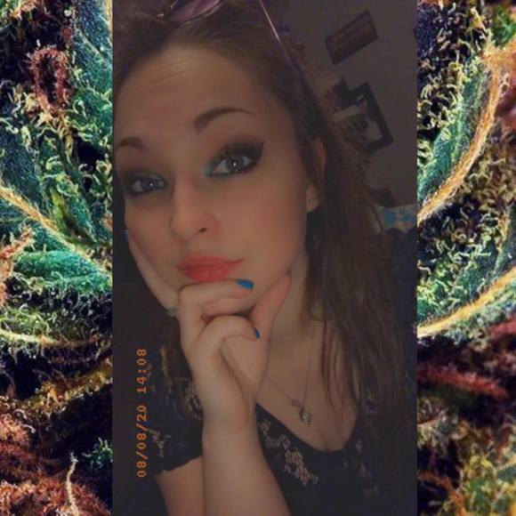 Meet your Posher, Danielle - Picture 1 of 1